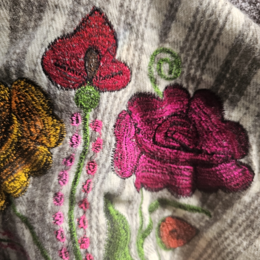 Floral Embroidered Poncho with Patterned Collar - Picture 8 of 8